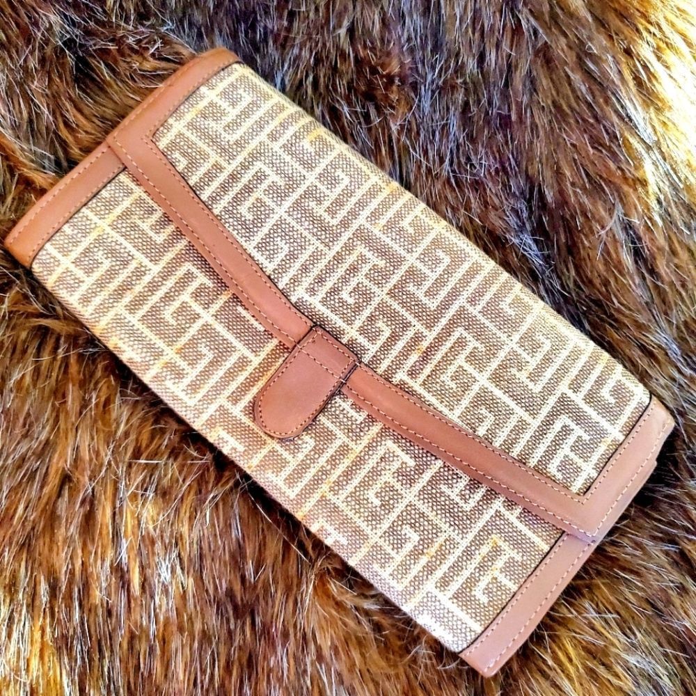 PIERRE BALMAIN PARIS NEW YORK VINTAGE ACCORDION WALLET